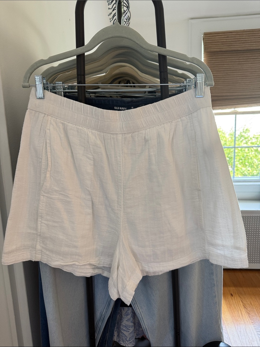 American Eagle Outfitters White High-Waist Linen-Feel Shorts